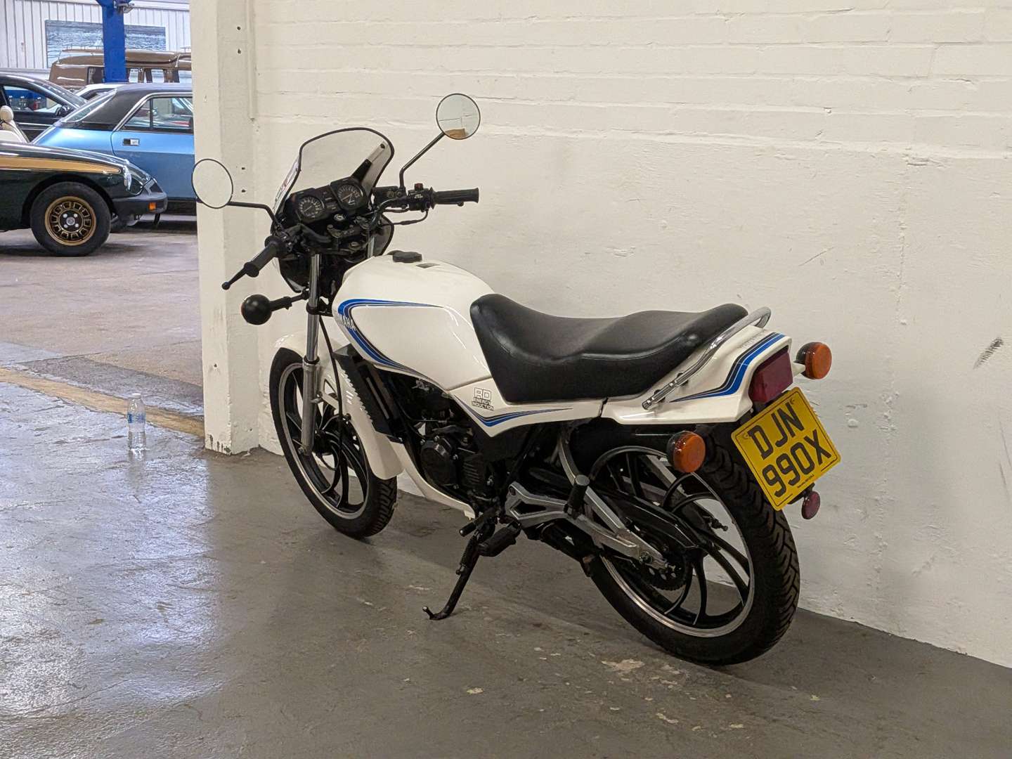 <p>1982 YAMAHA RD 125 LC</p>