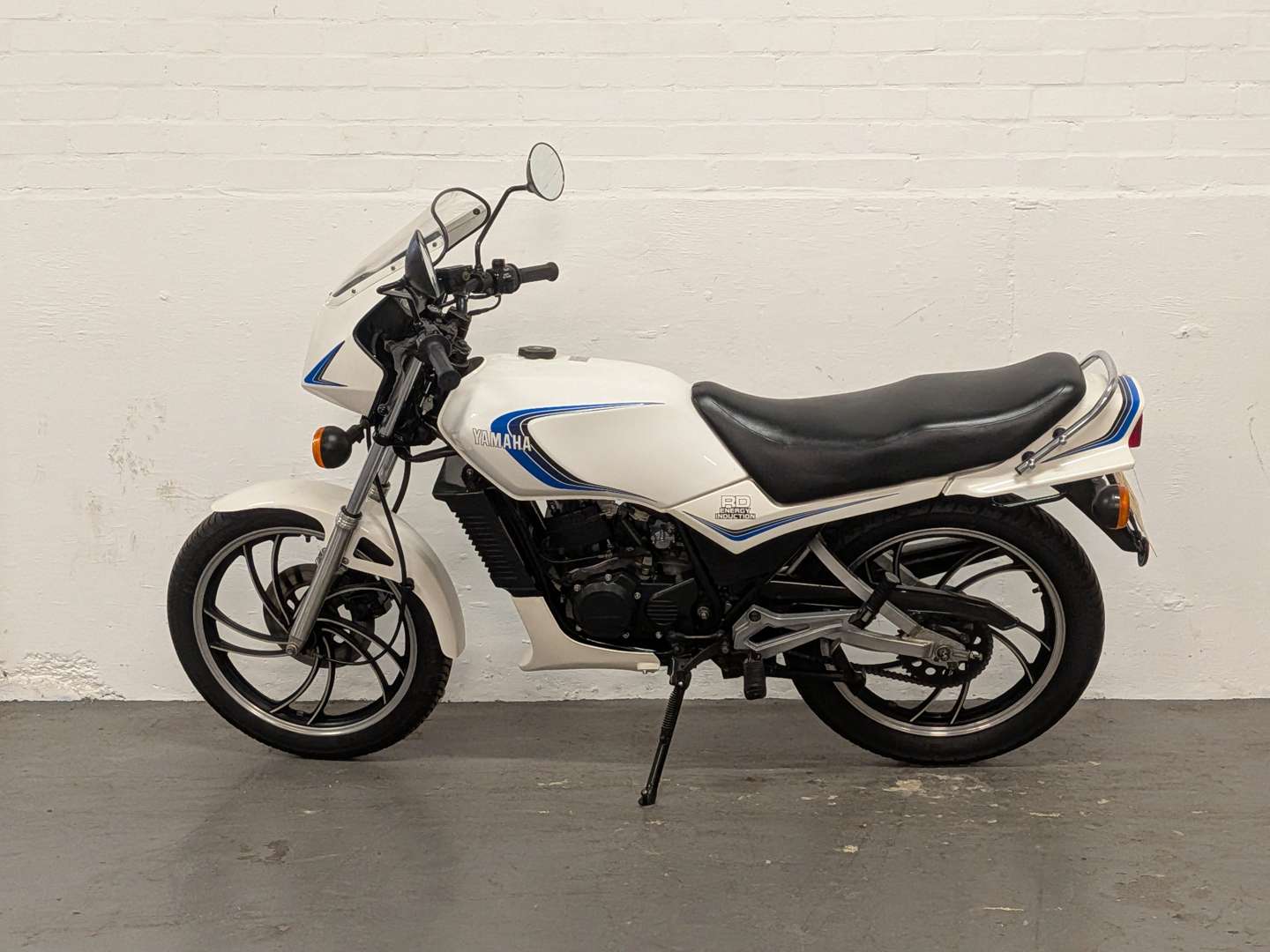 <p>1982 YAMAHA RD 125 LC</p>