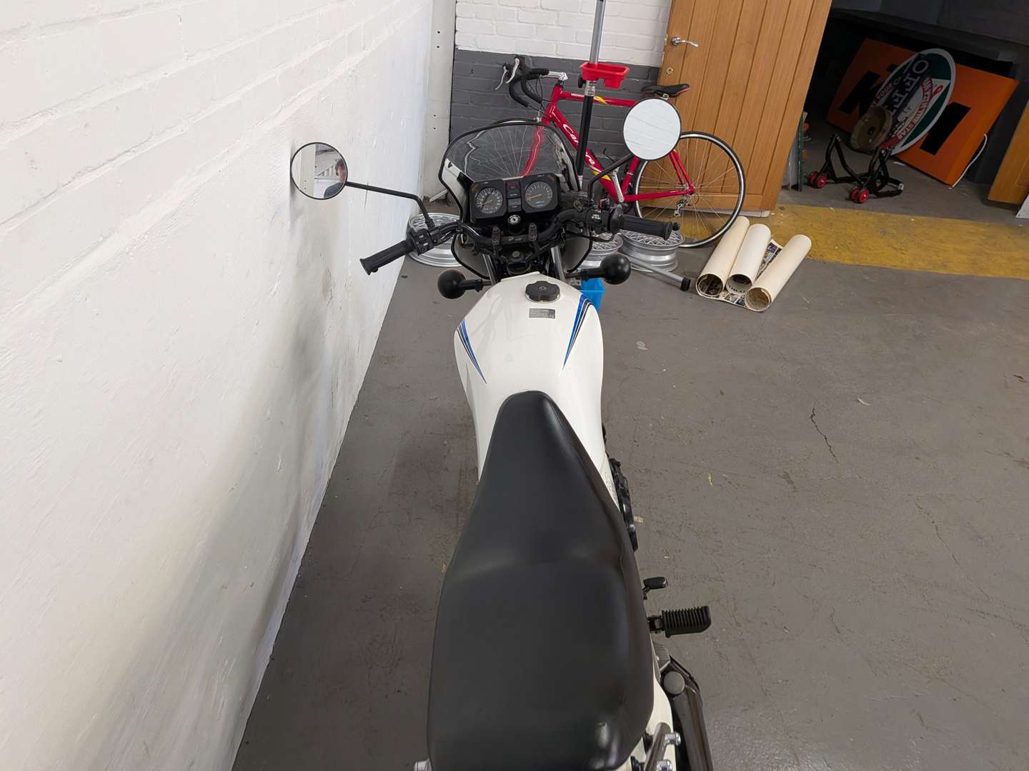 <p>1982 YAMAHA RD 125 LC</p>