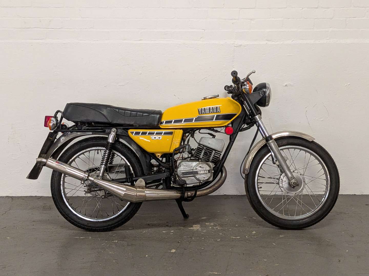<p>1977 YAMAHA RS100</p>