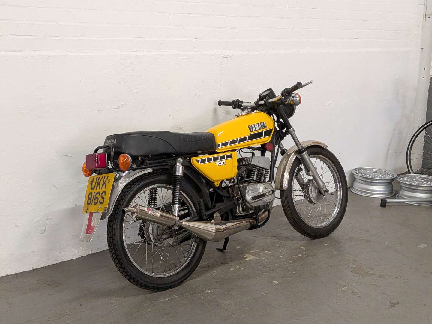 <p>1977 YAMAHA RS100</p>