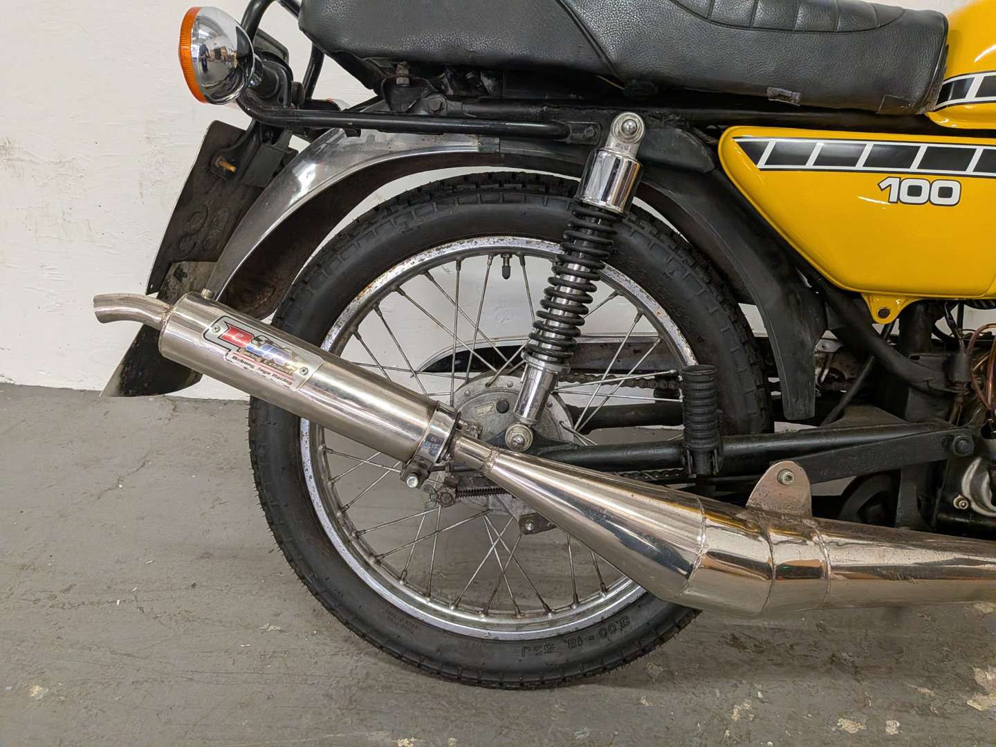<p>1977 YAMAHA RS100</p>
