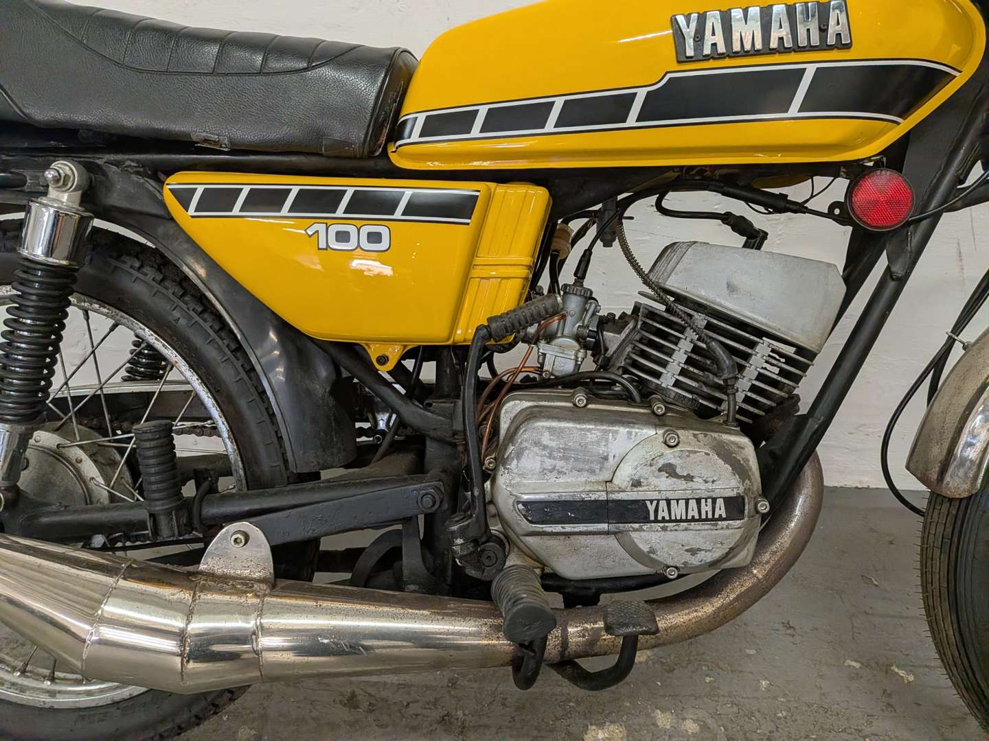 <p>1977 YAMAHA RS100</p>