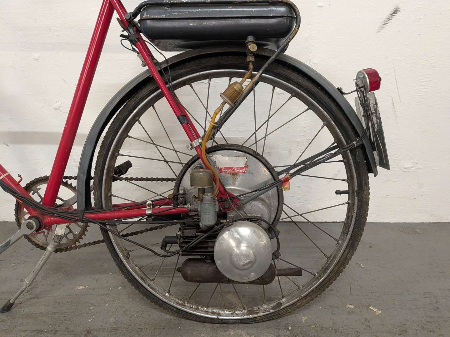 <p>1956 BSA WINGED WHEEL 35CC FITTED TO A TRIUMPH BICYCLE</p>
