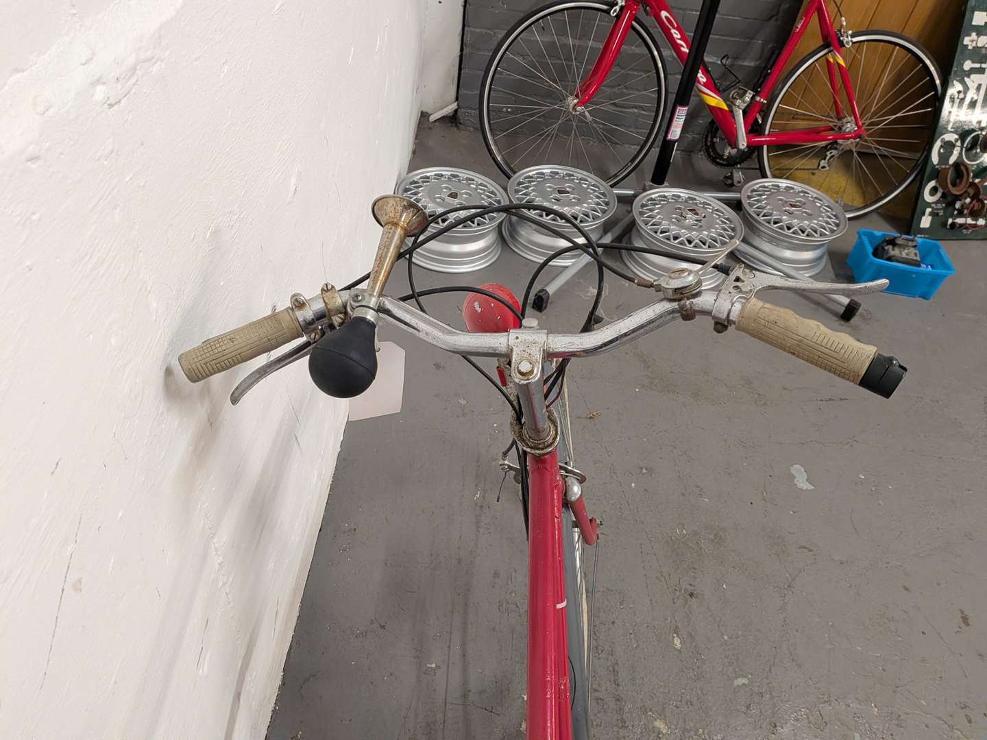<p>1956 BSA WINGED WHEEL 35CC FITTED TO A TRIUMPH BICYCLE</p>