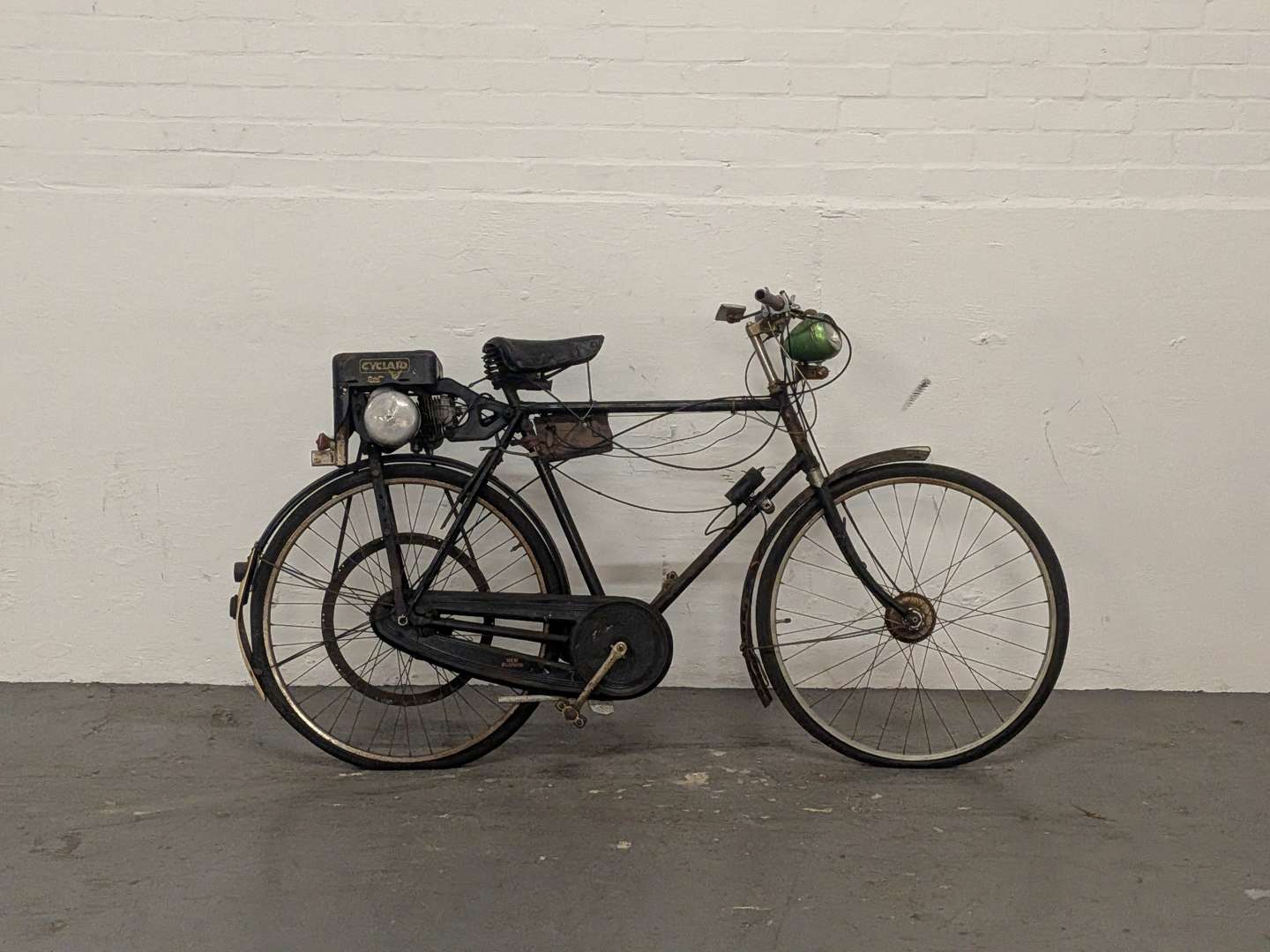 <p>1955 CYCLAID</p>