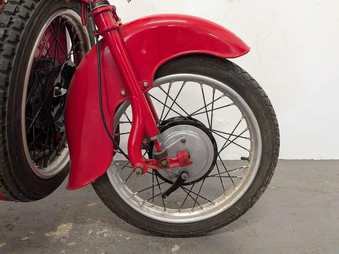 <p>1959 MOTO GUZZI 192CC</p>