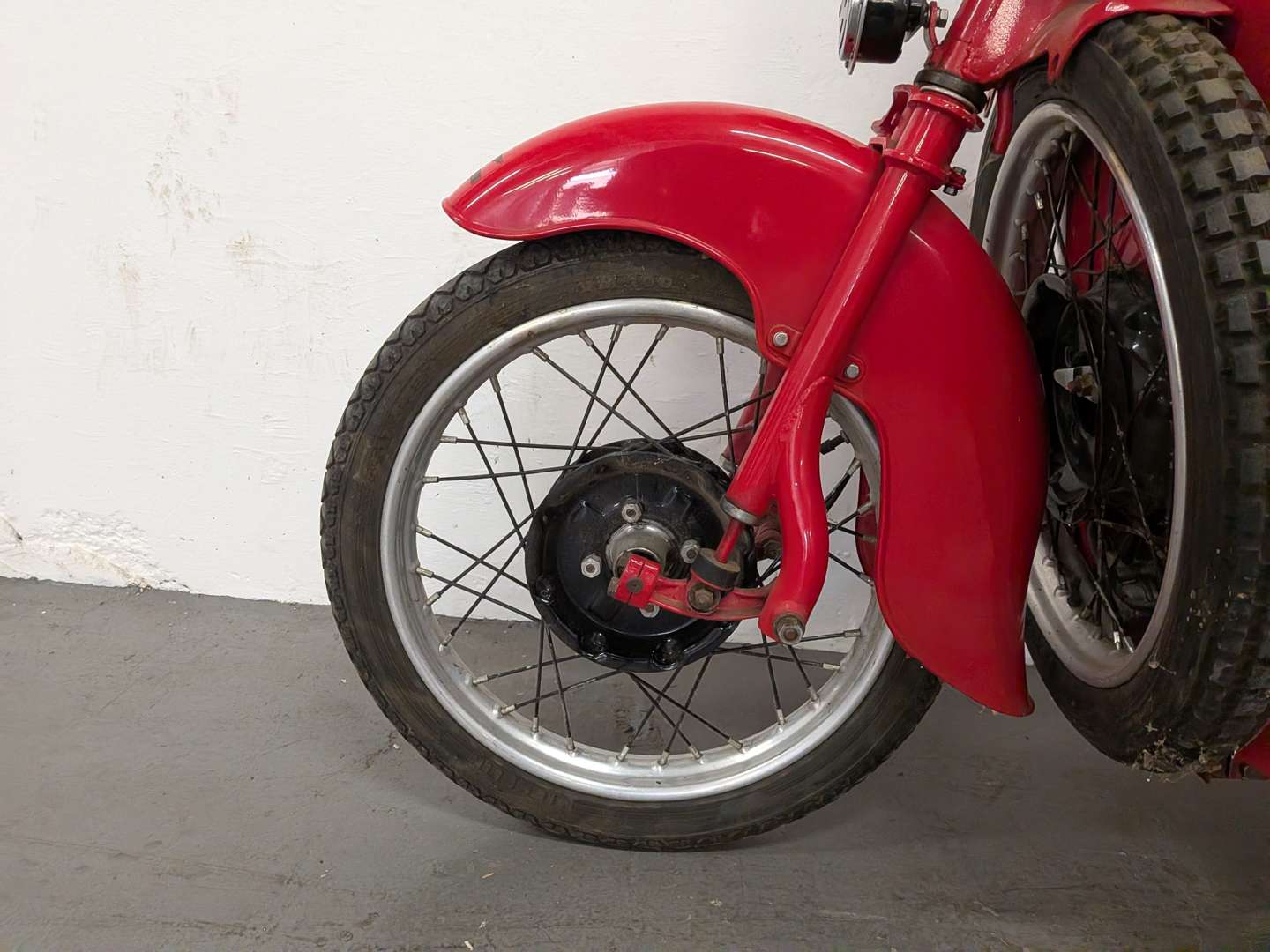 <p>1959 MOTO GUZZI 192CC</p>