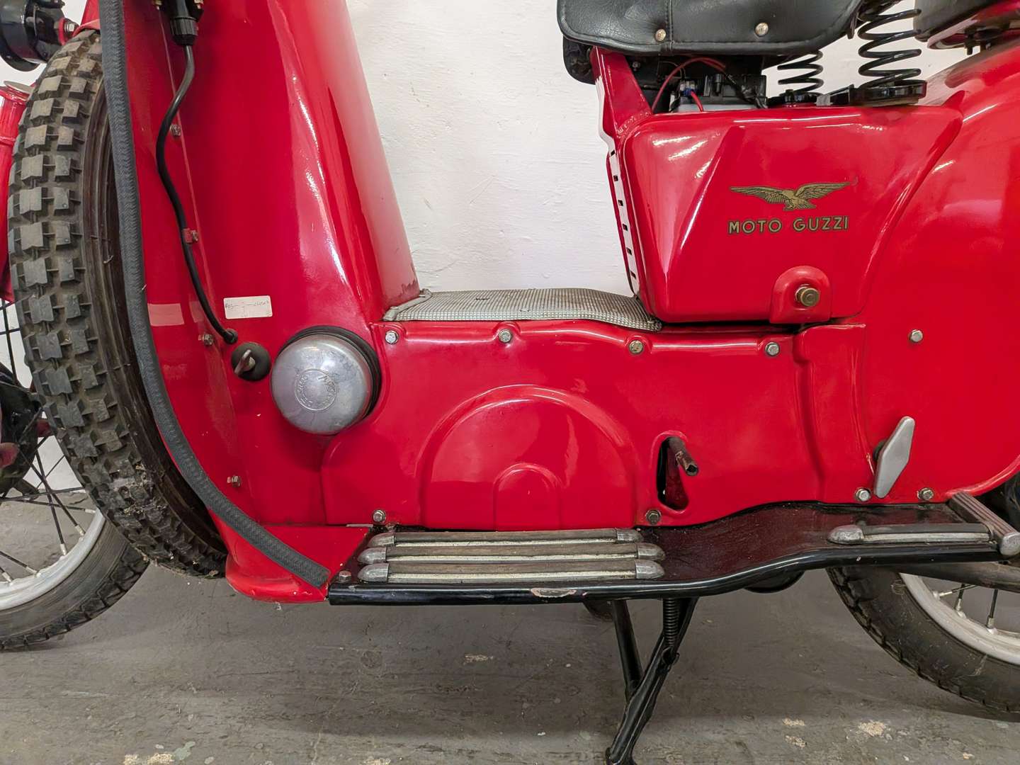 <p>1959 MOTO GUZZI 192CC</p>