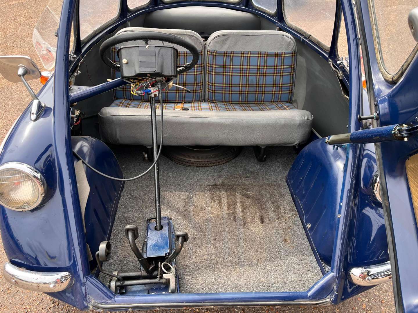 <p>1964 TROJAN HEINKEL</p>