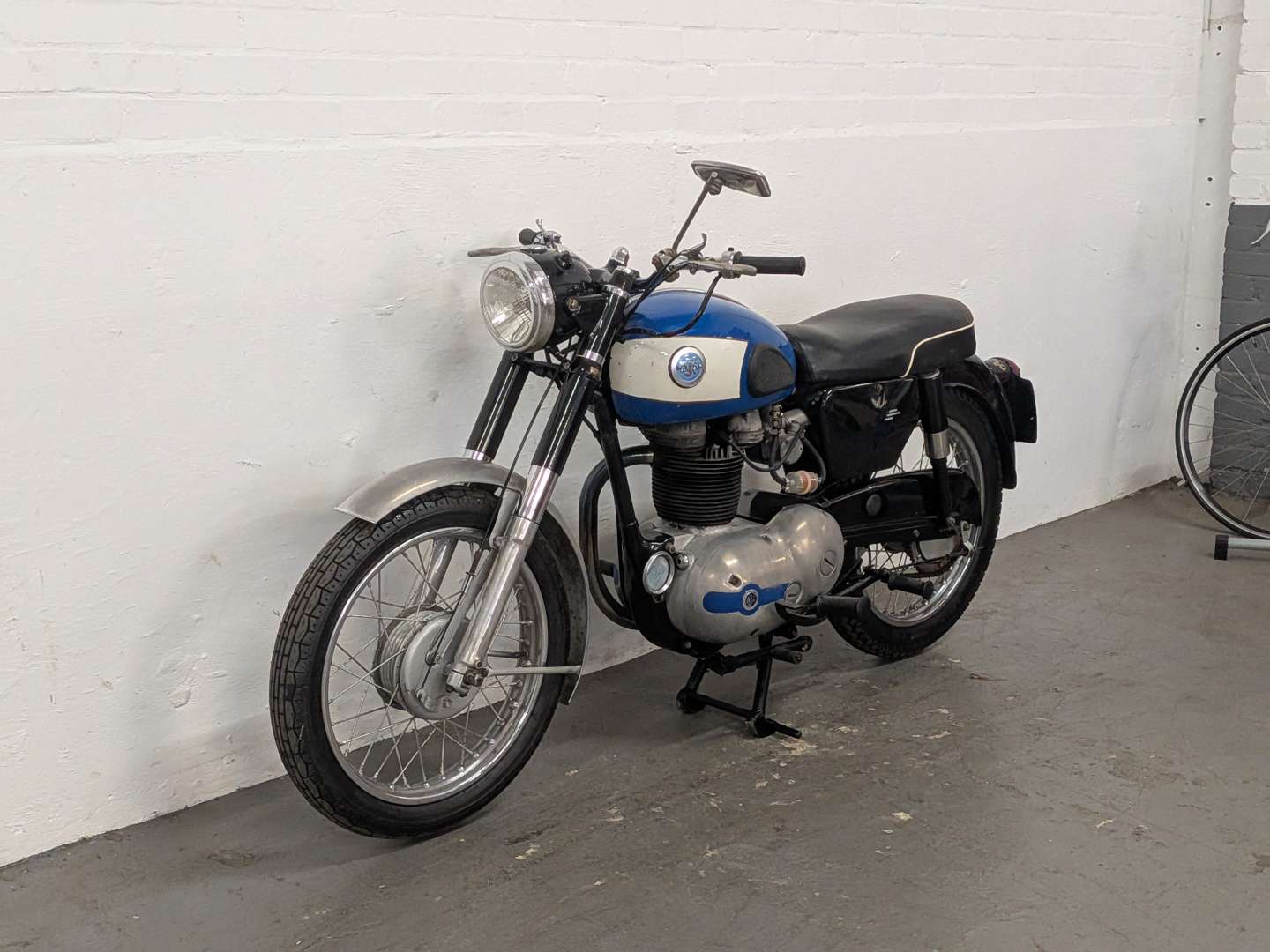 <p>1962 AJS 350 SENATOR</p>