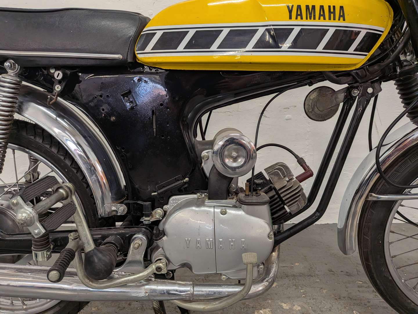 <p>1977 YAMAHA FS1E</p>
