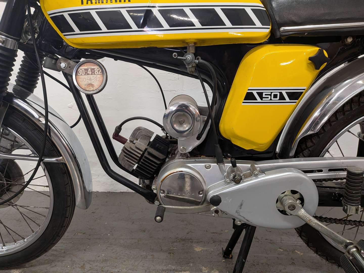 <p>1977 YAMAHA FS1E</p>