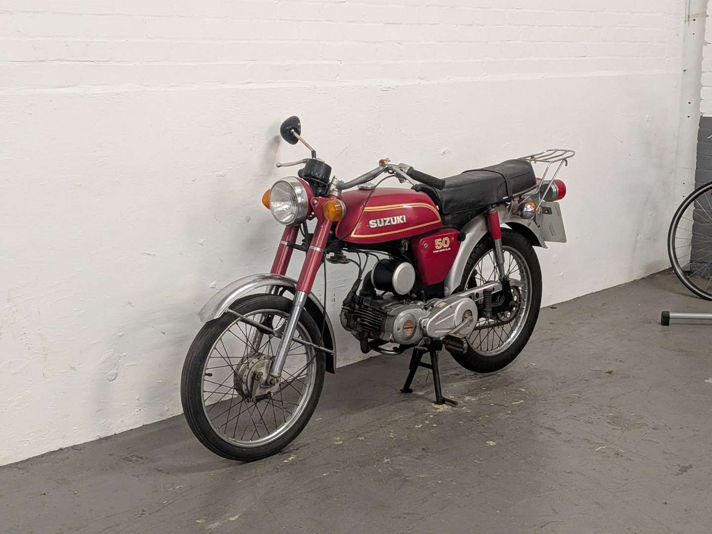 <p>1977 SUZUKI AP50</p>