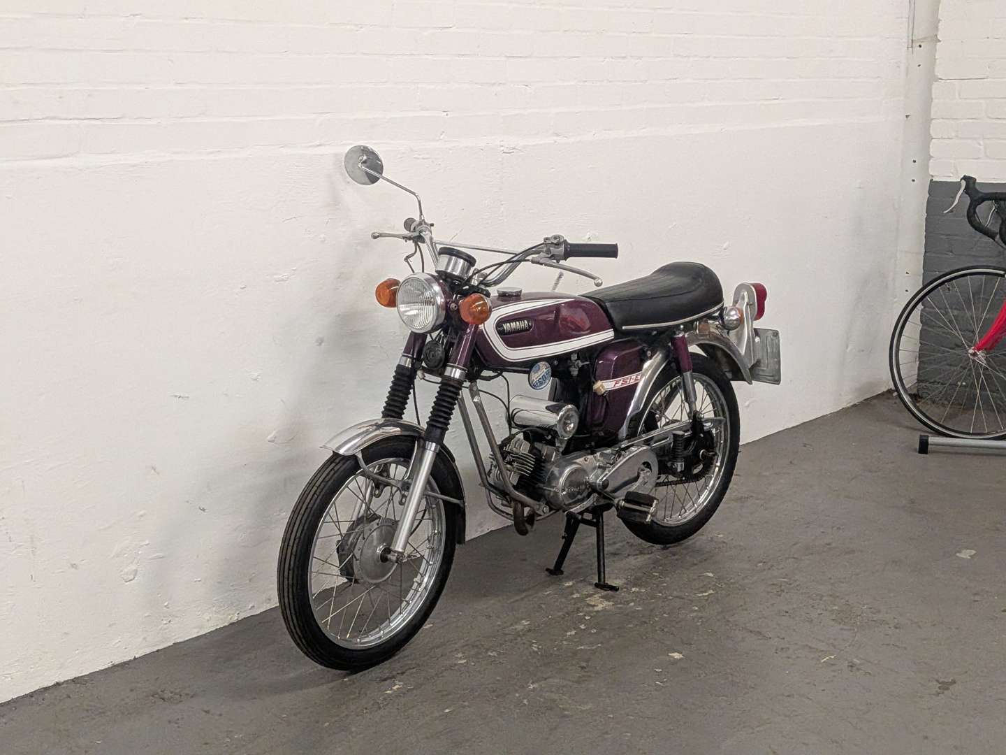 <p>1976 YAMAHA FS1E</p>