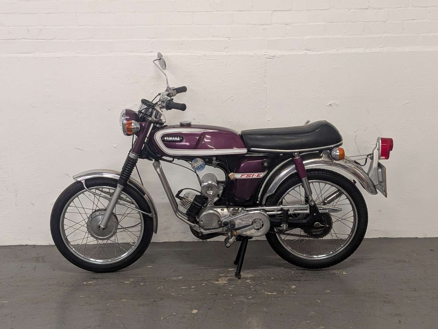 <p>1976 YAMAHA FS1E</p>