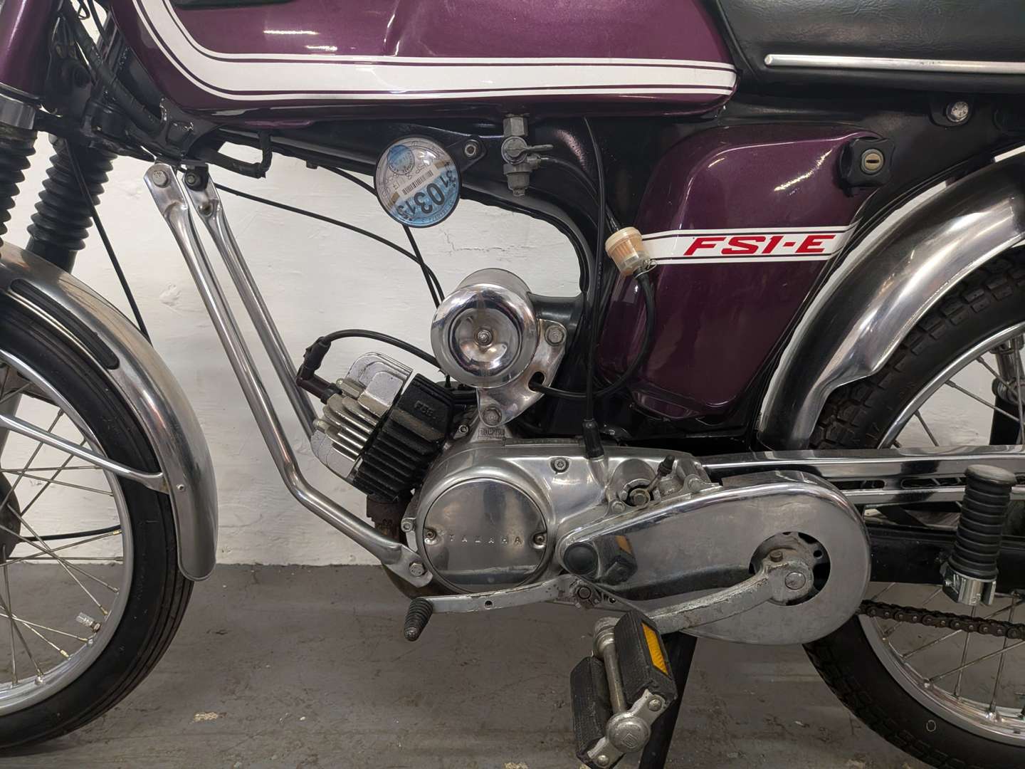 <p>1976 YAMAHA FS1E</p>