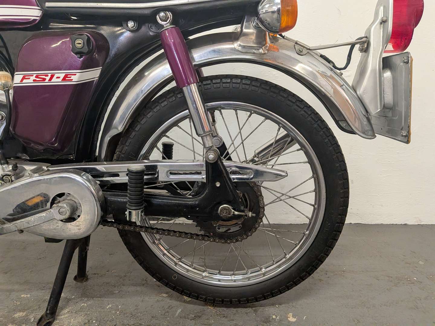 <p>1976 YAMAHA FS1E</p>