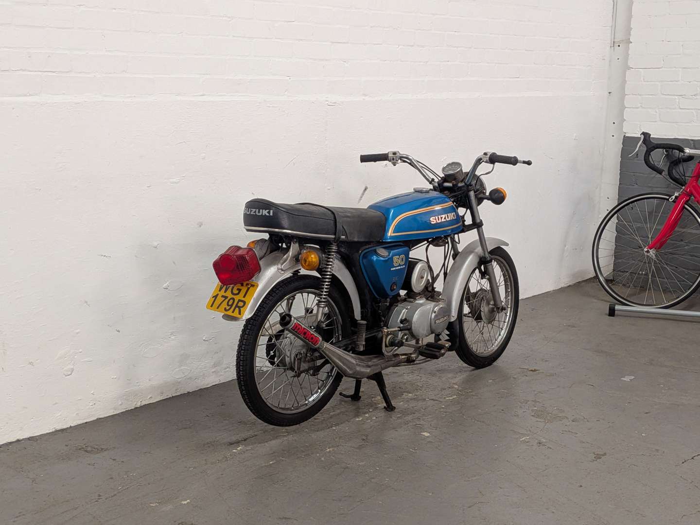 <p>1977 SUZUKI AP50</p>