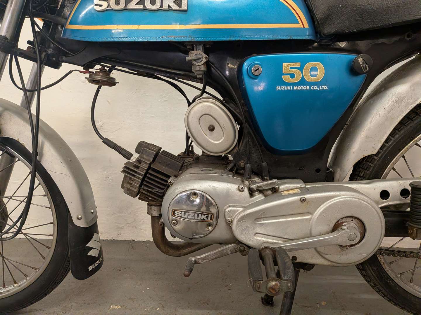<p>1977 SUZUKI AP50</p>