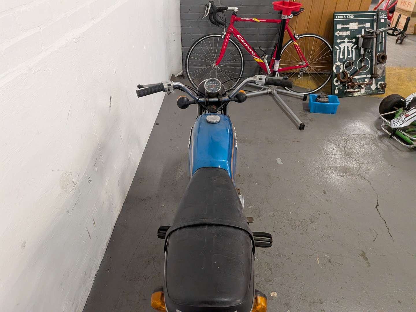 <p>1977 SUZUKI AP50</p>