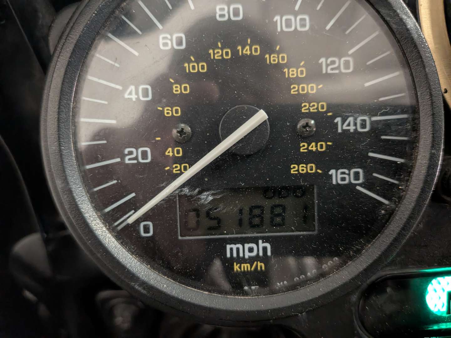 <p>1999 YAMAHA FZS 600</p>