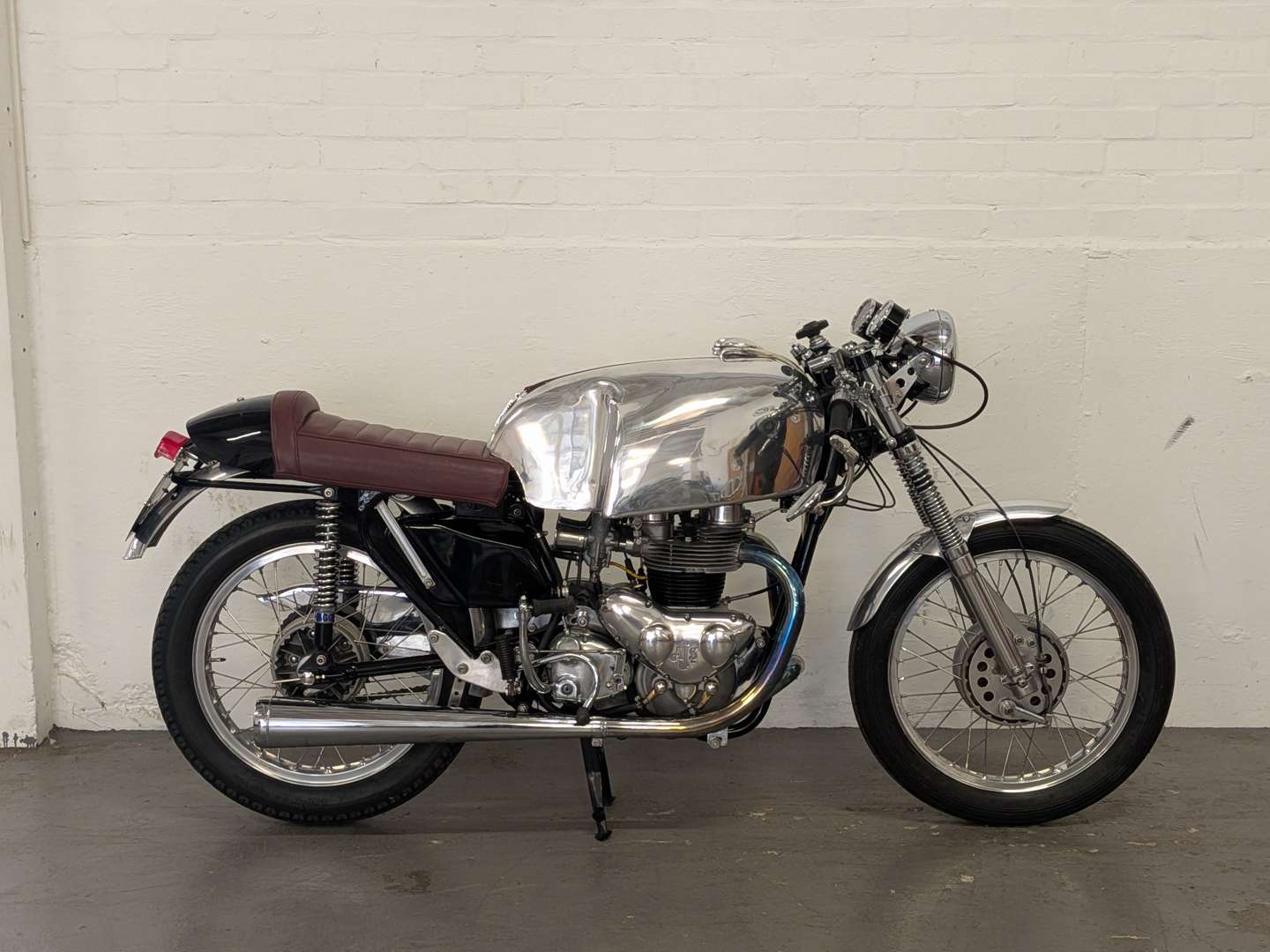 <p>1962 AJS 650 MODEL 31 CAFE RACER</p>