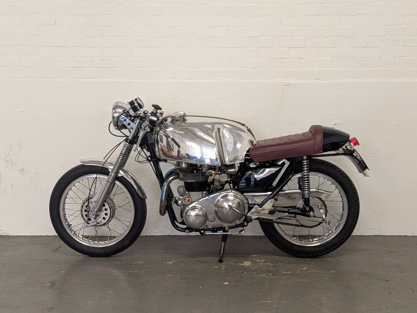 <p>1962 AJS 650 MODEL 31 CAFE RACER</p>