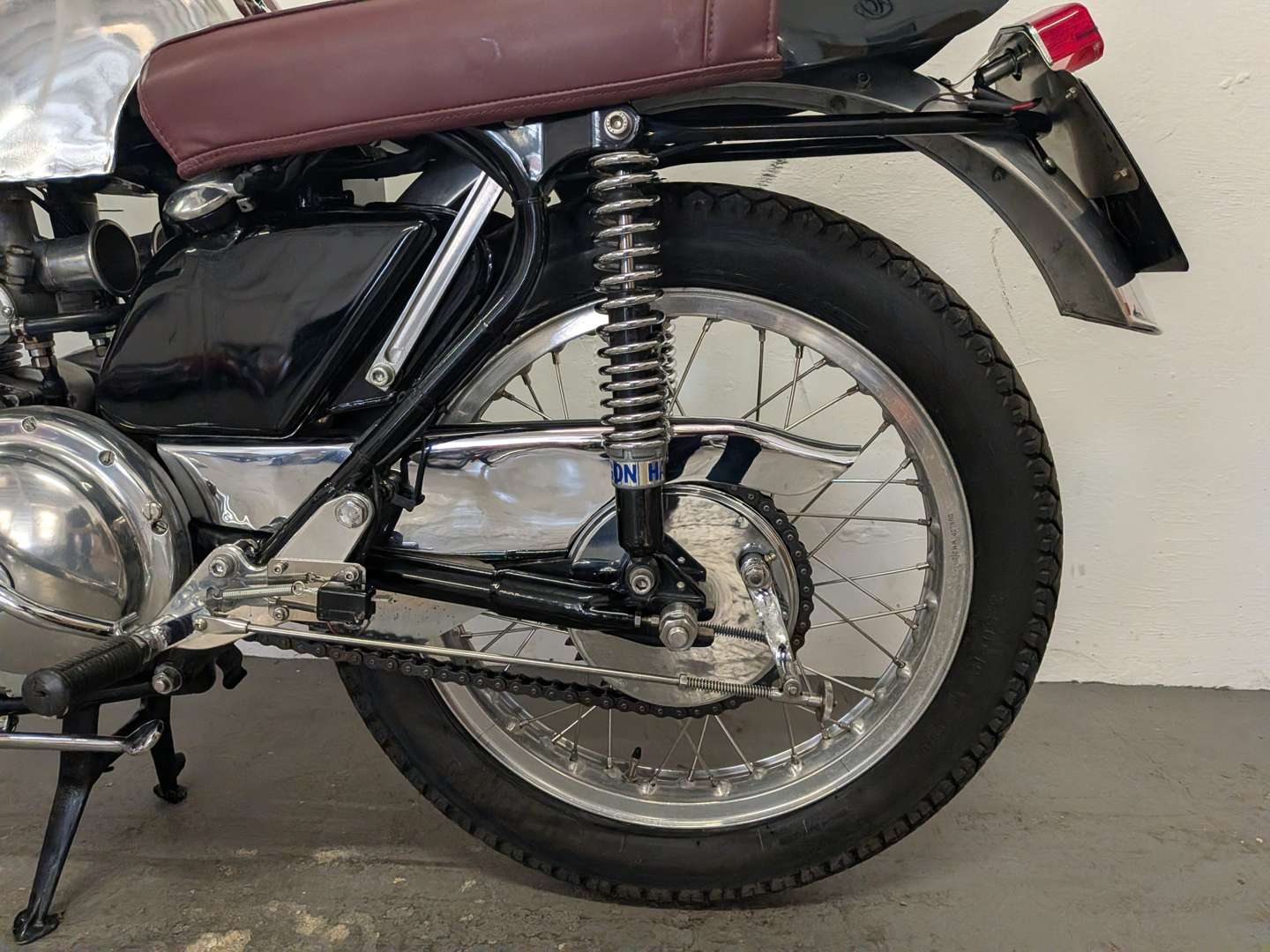 <p>1962 AJS 650 MODEL 31 CAFE RACER</p>