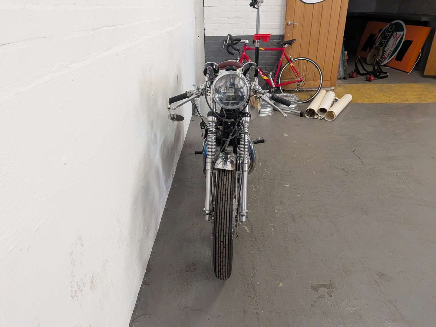<p>1962 AJS 650 MODEL 31 CAFE RACER</p>