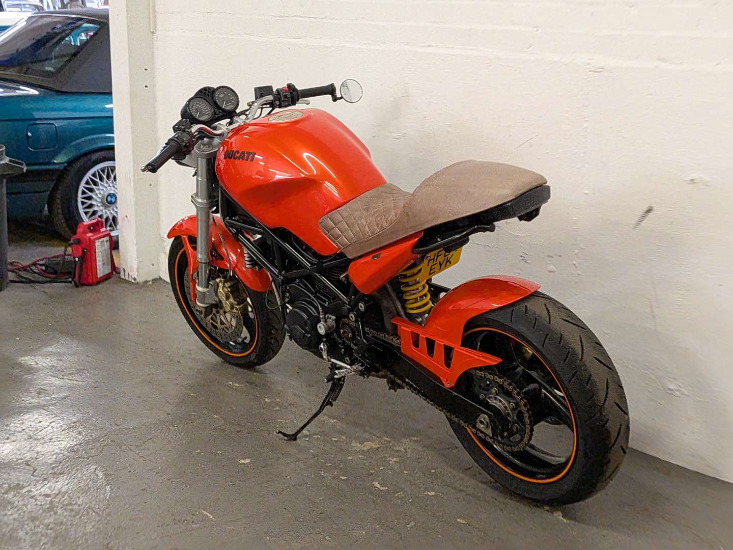 <p>2004 DUCATI M800 DARK 03</p>