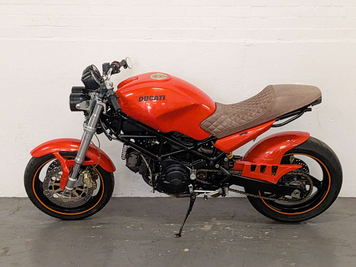 <p>2004 DUCATI M800 DARK 03</p>