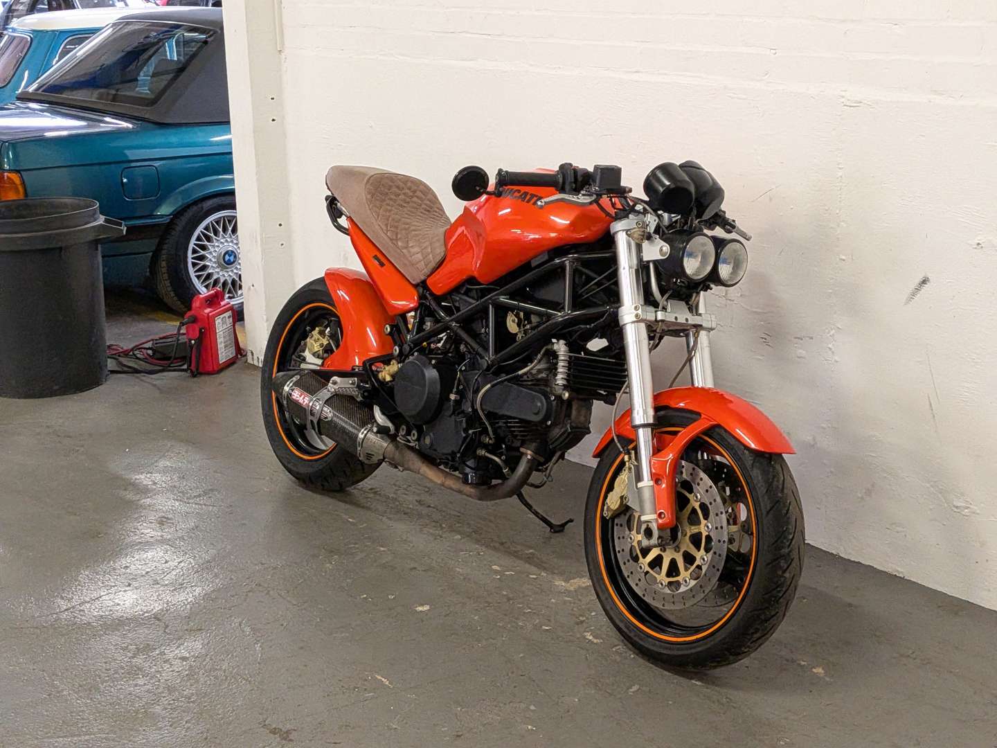 <p>2004 DUCATI M800 DARK 03</p>