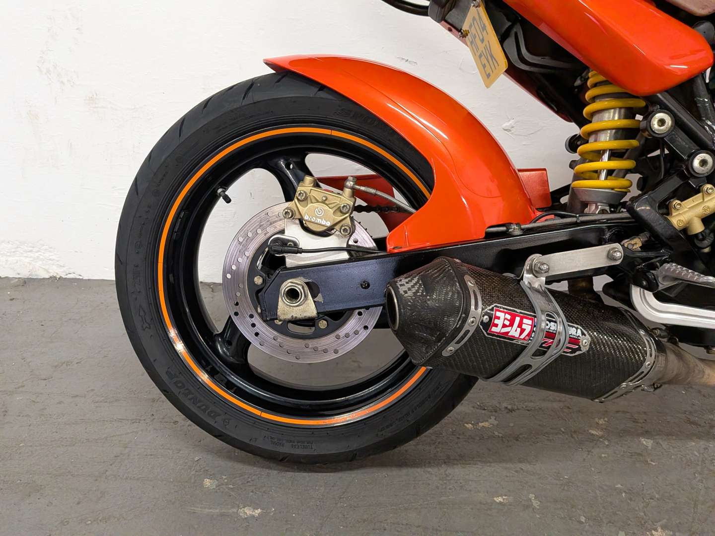 <p>2004 DUCATI M800 DARK 03</p>