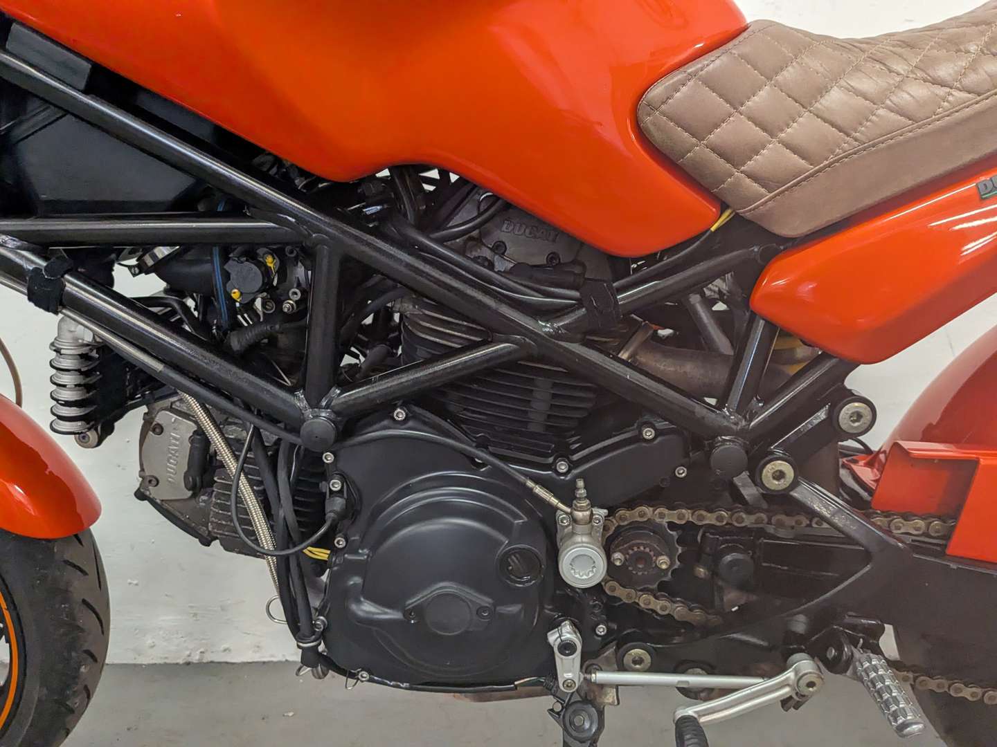 <p>2004 DUCATI M800 DARK 03</p>