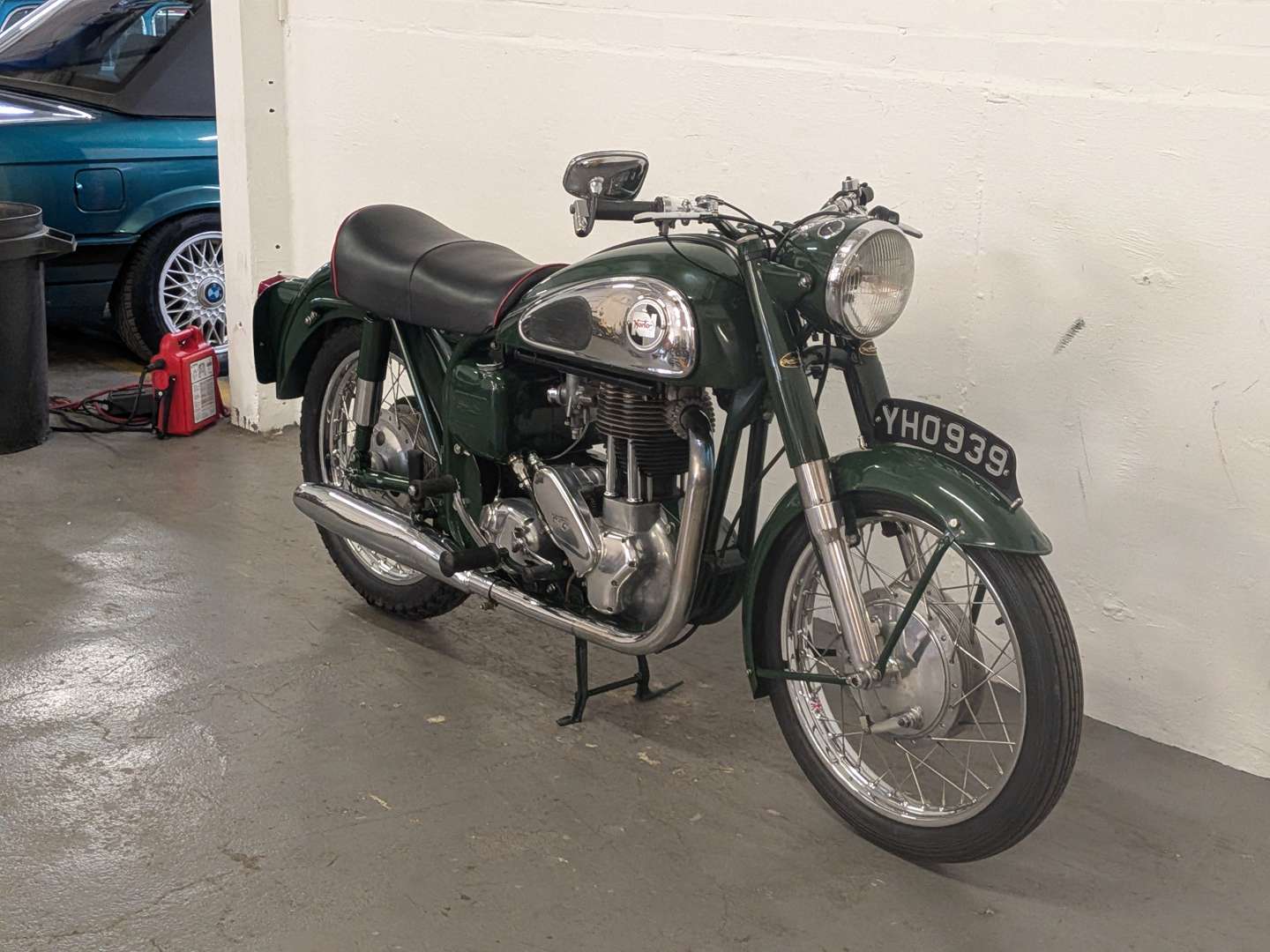 <p>1960 NORTON MODEL 50</p>