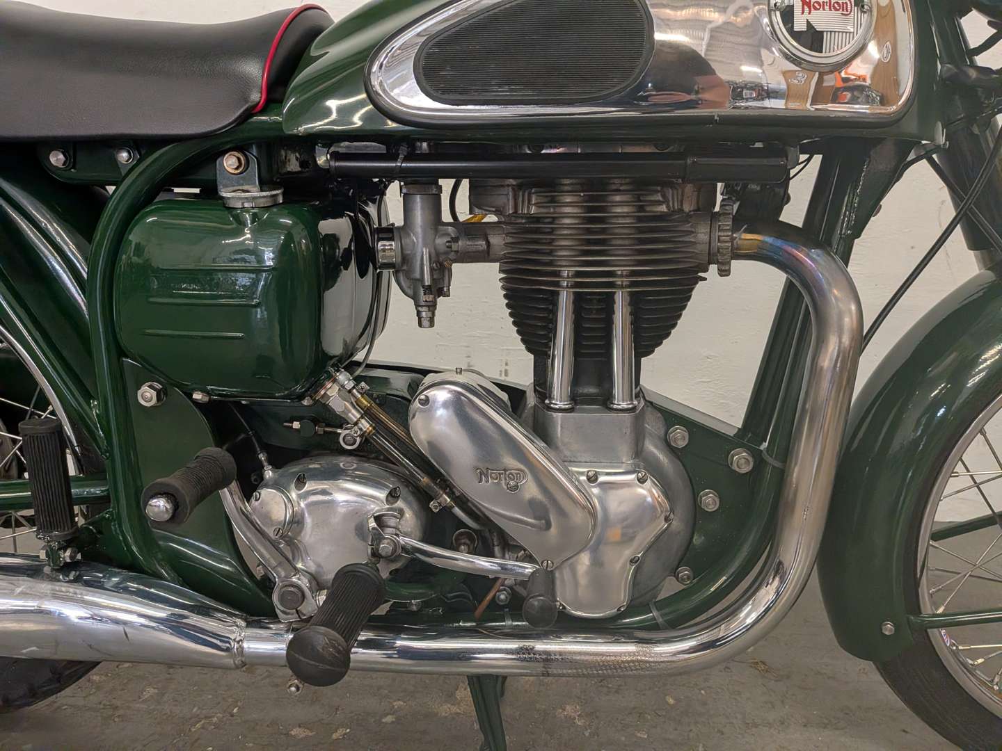 <p>1960 NORTON MODEL 50</p>