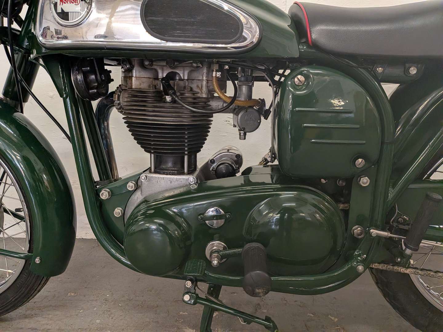 <p>1960 NORTON MODEL 50</p>