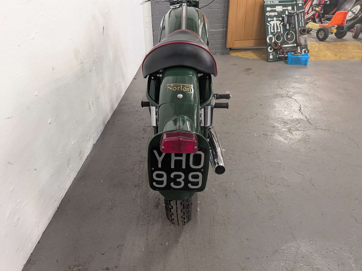 <p>1960 NORTON MODEL 50</p>