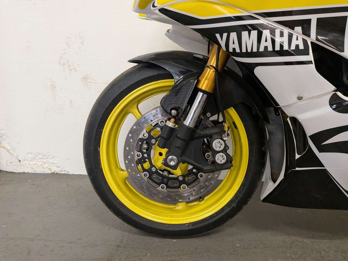 <p>2013 YAMAHA R6 TRACK BIKE</p>