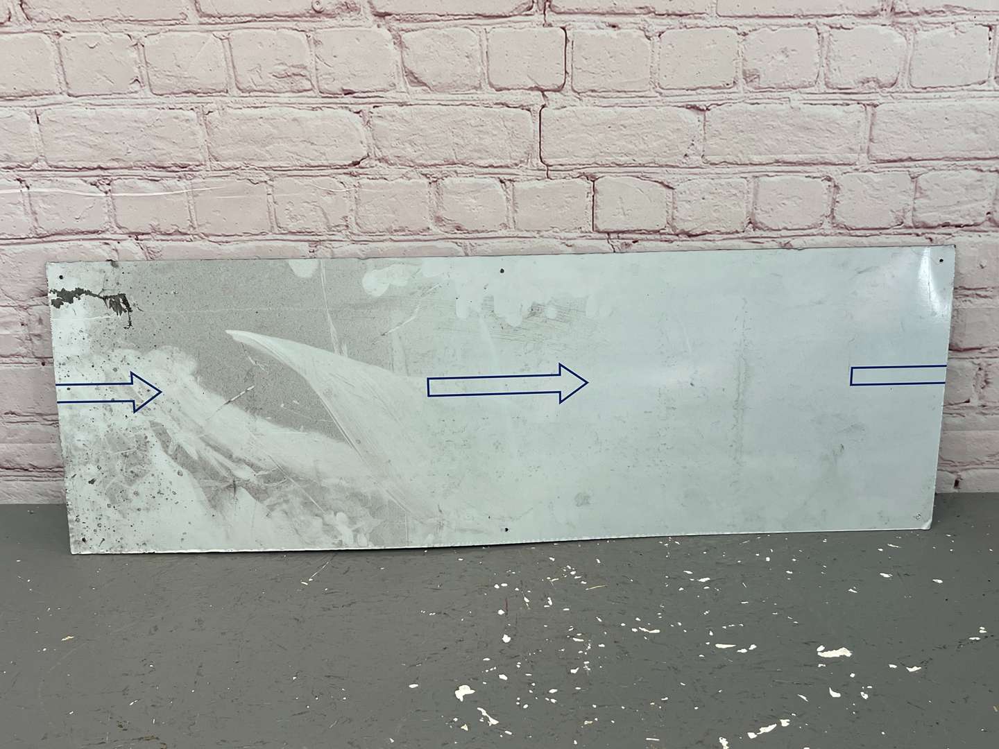 <p>Evergreen Performance Tyres Centre Sign on Metal Board</p>