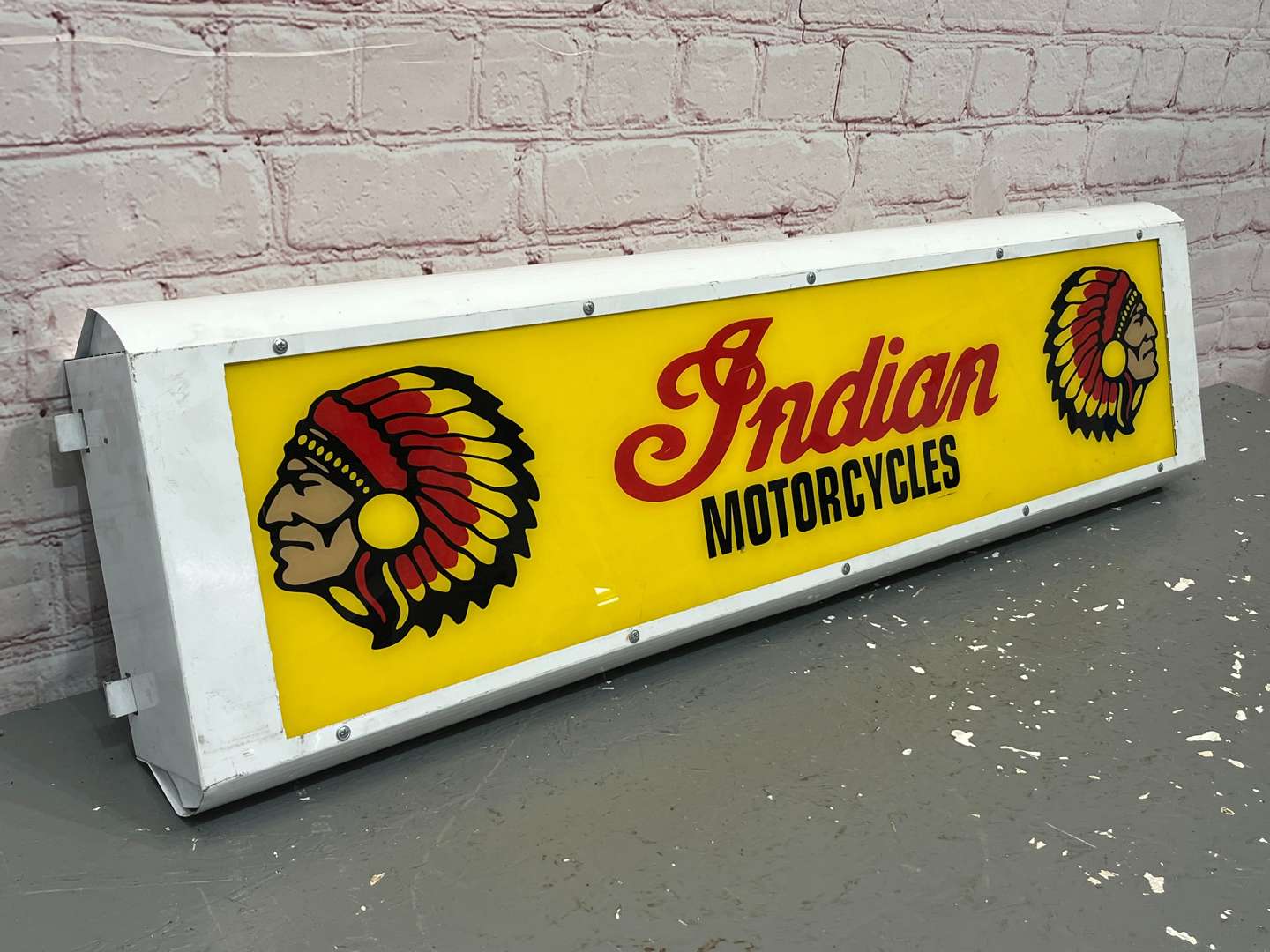 <p>Indian Motorcycles Illuminated Sign</p>