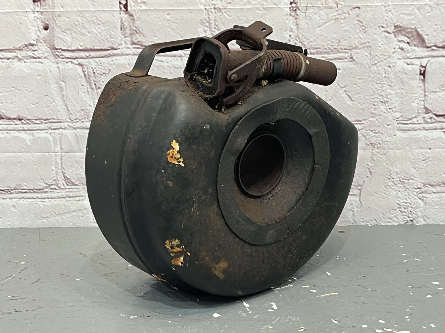 <p>BMW Bellino Rare Fuel Can</p>