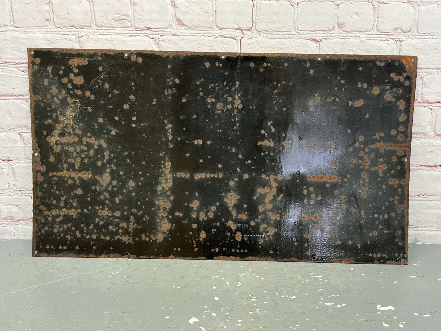 <p>Warning “This Roof Covering is Fragile” Enamel Sign</p>