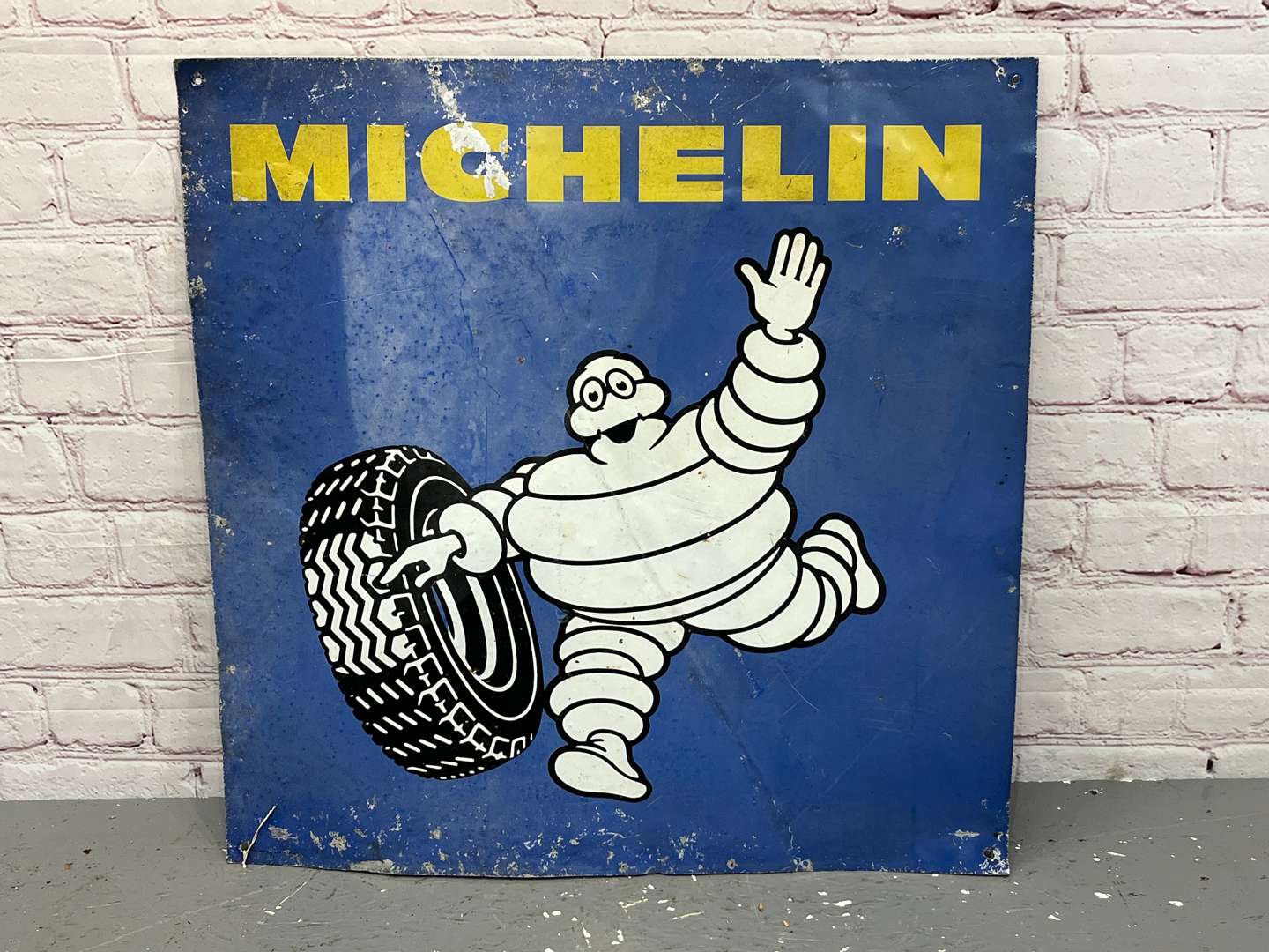 <p>Michelin Tyres Running Man Aluminium Sign</p>