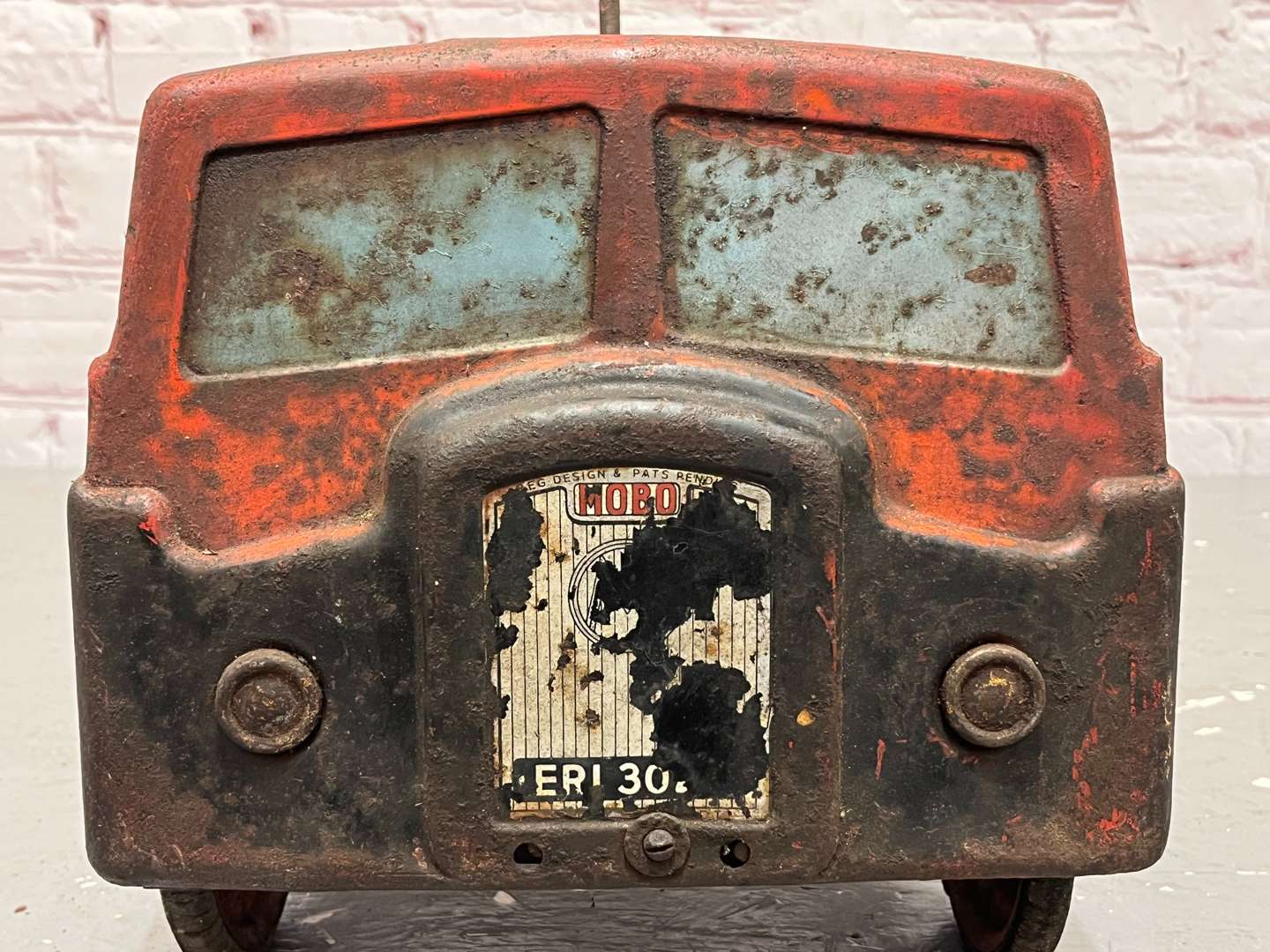 <p>MOBO Rare Tin Plate Childs Pedal Truck/Lorry</p>