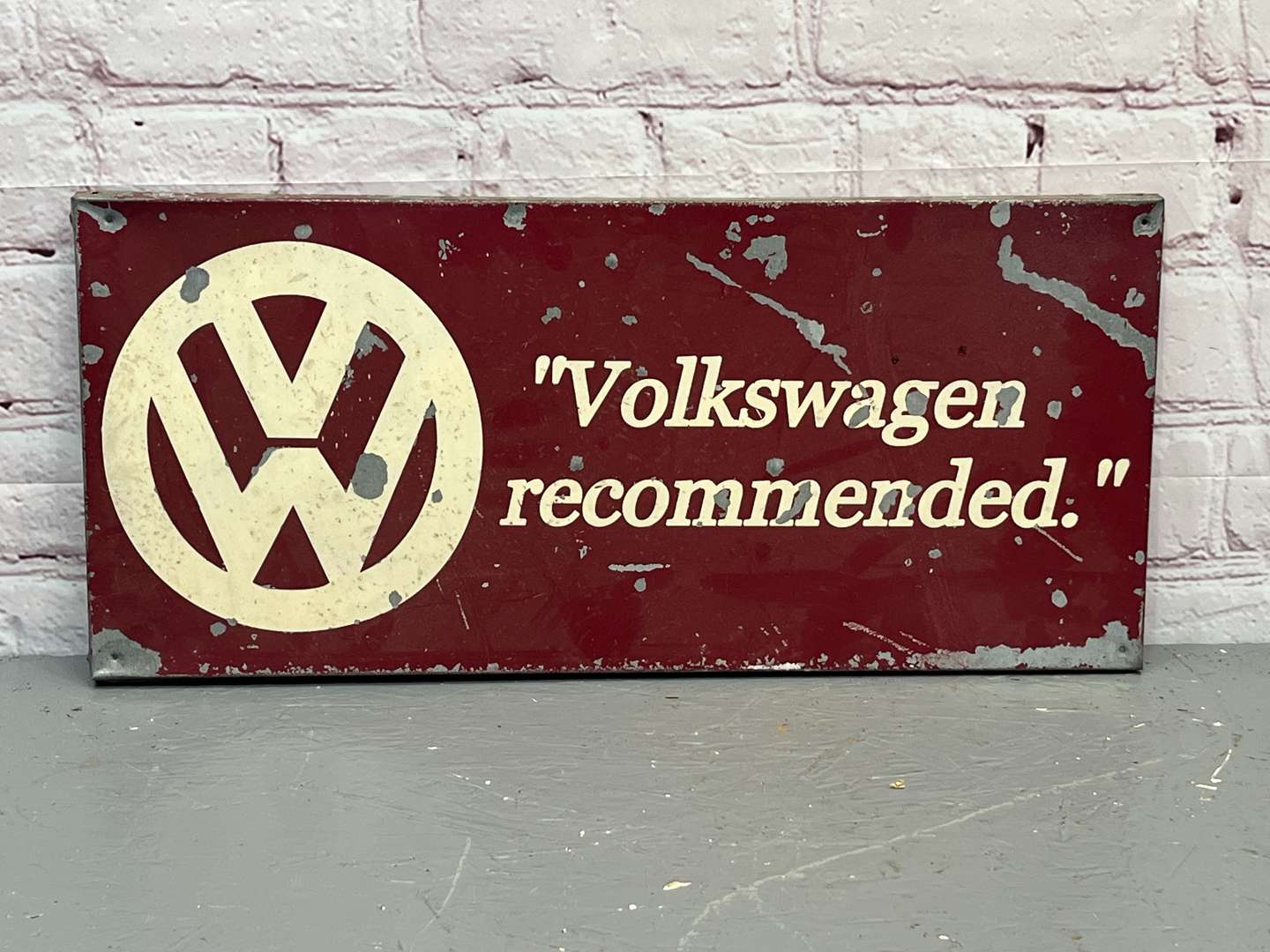 <p>Volkswagen Recommended Aluminium Sign</p>