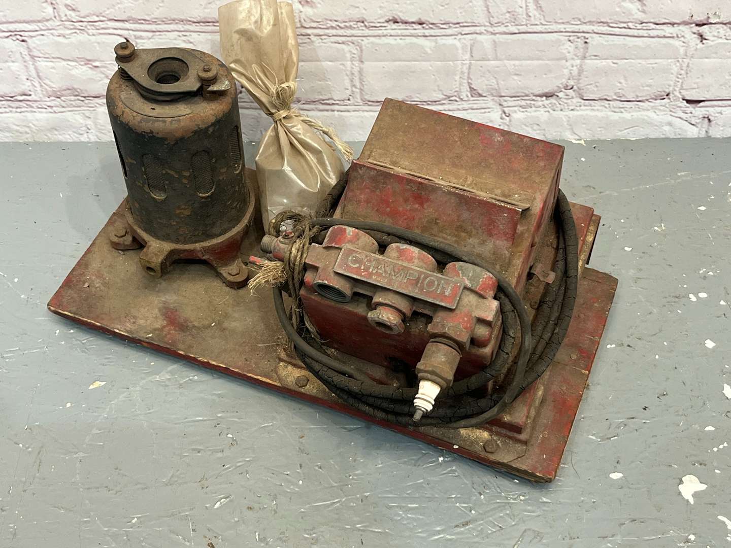 <p>Vintage Champion Spark Plug Cleaner</p>