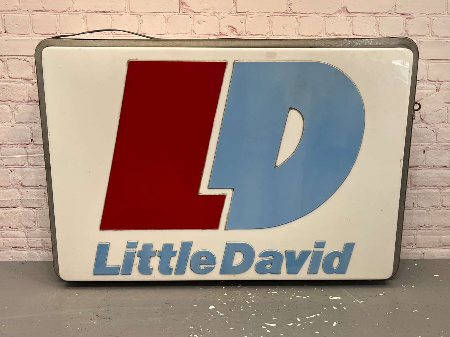 <p>Large Little David Illuminated Double Sided Dealership Sign a/f</p>