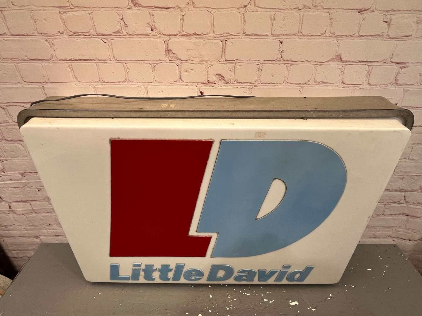 <p>Large Little David Illuminated Double Sided Dealership Sign a/f</p>
